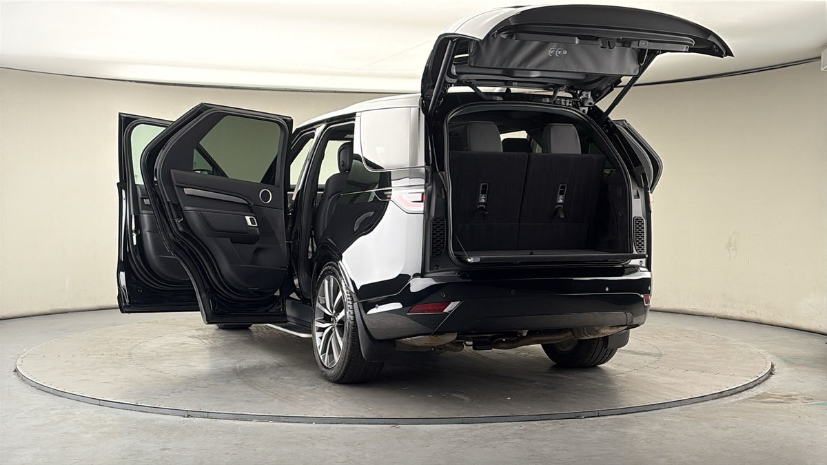 More views of Land Rover Discovery