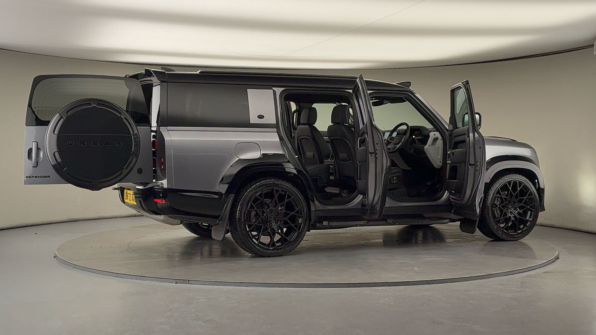 More views of Land Rover Defender 130