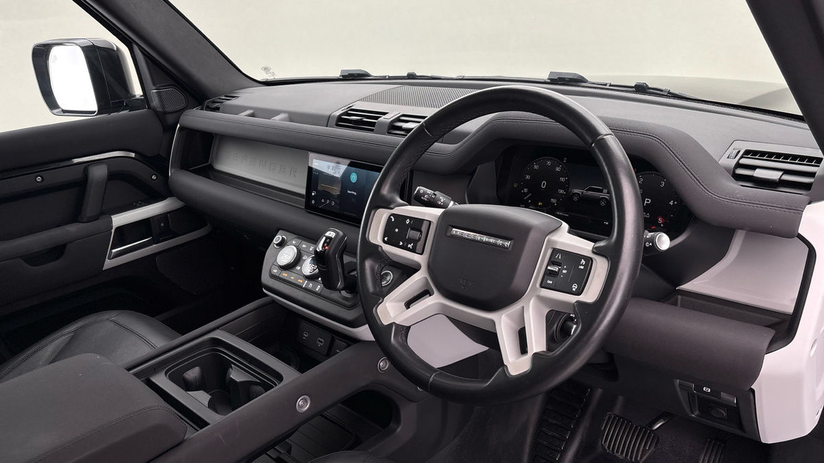 Land Rover Defender 110 Urban Image 5