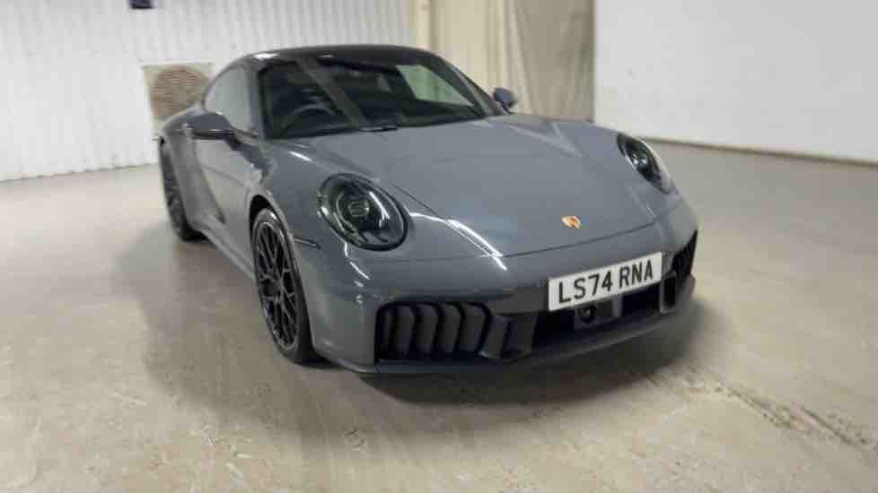More views of Porsche 911