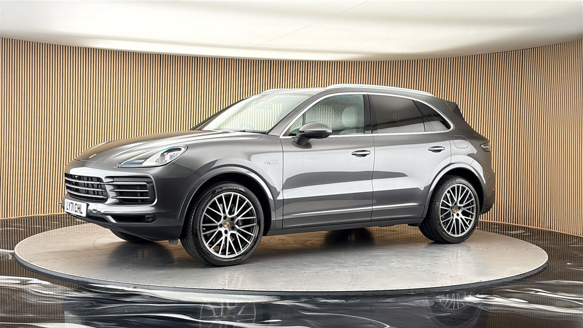 More views of Porsche Cayenne
