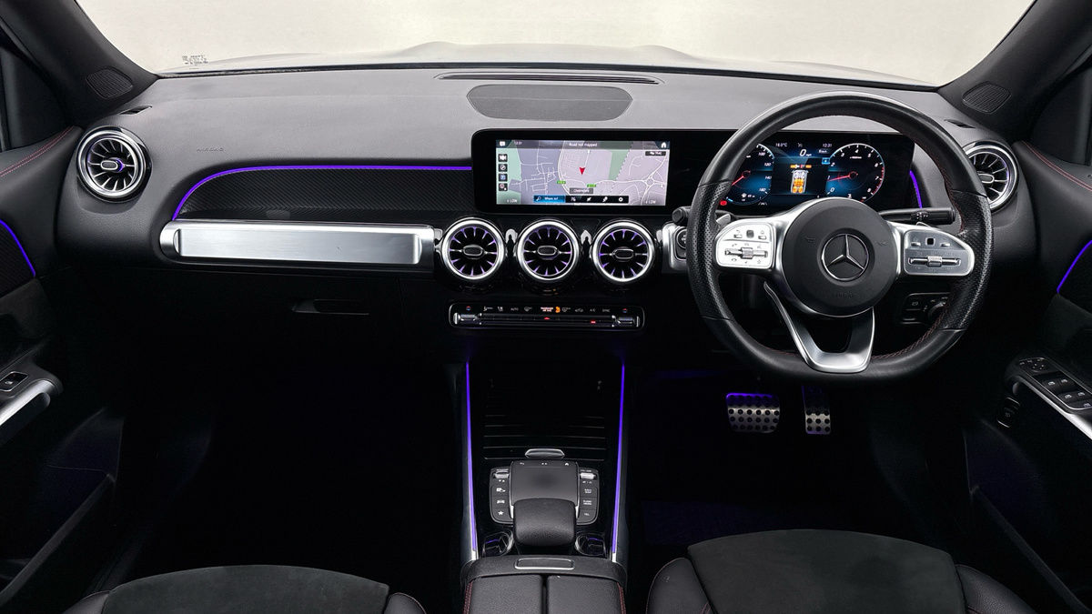 Mercedes-Benz GLB Image 12