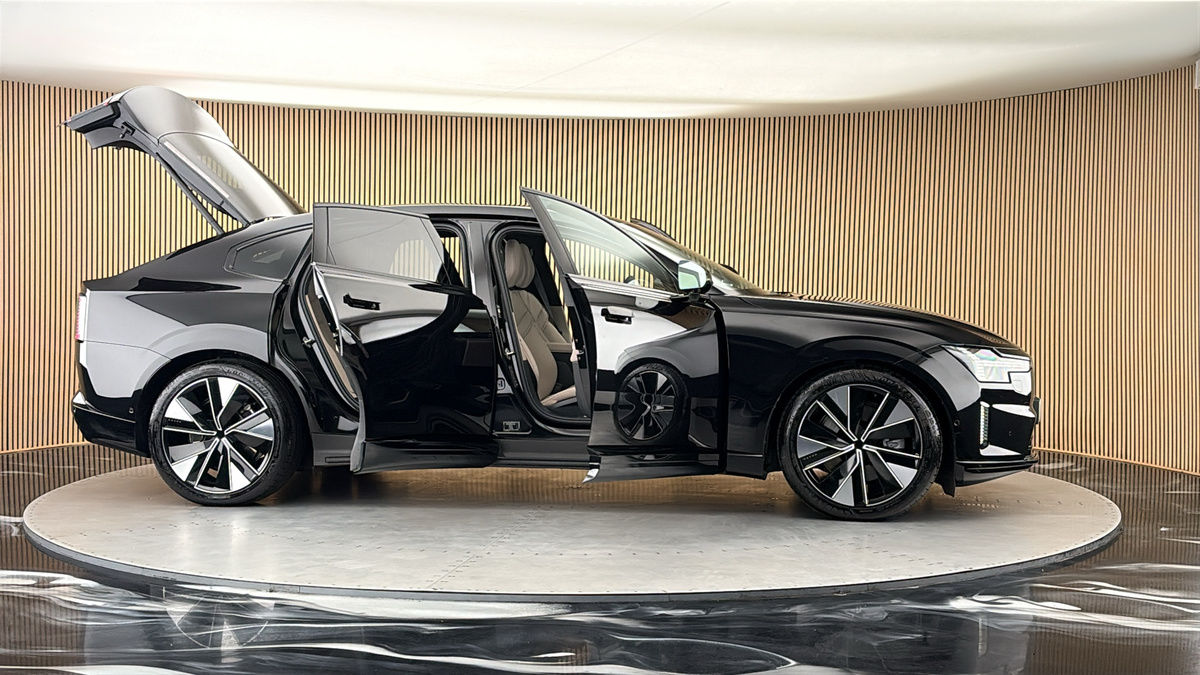 More views of Volvo ES90