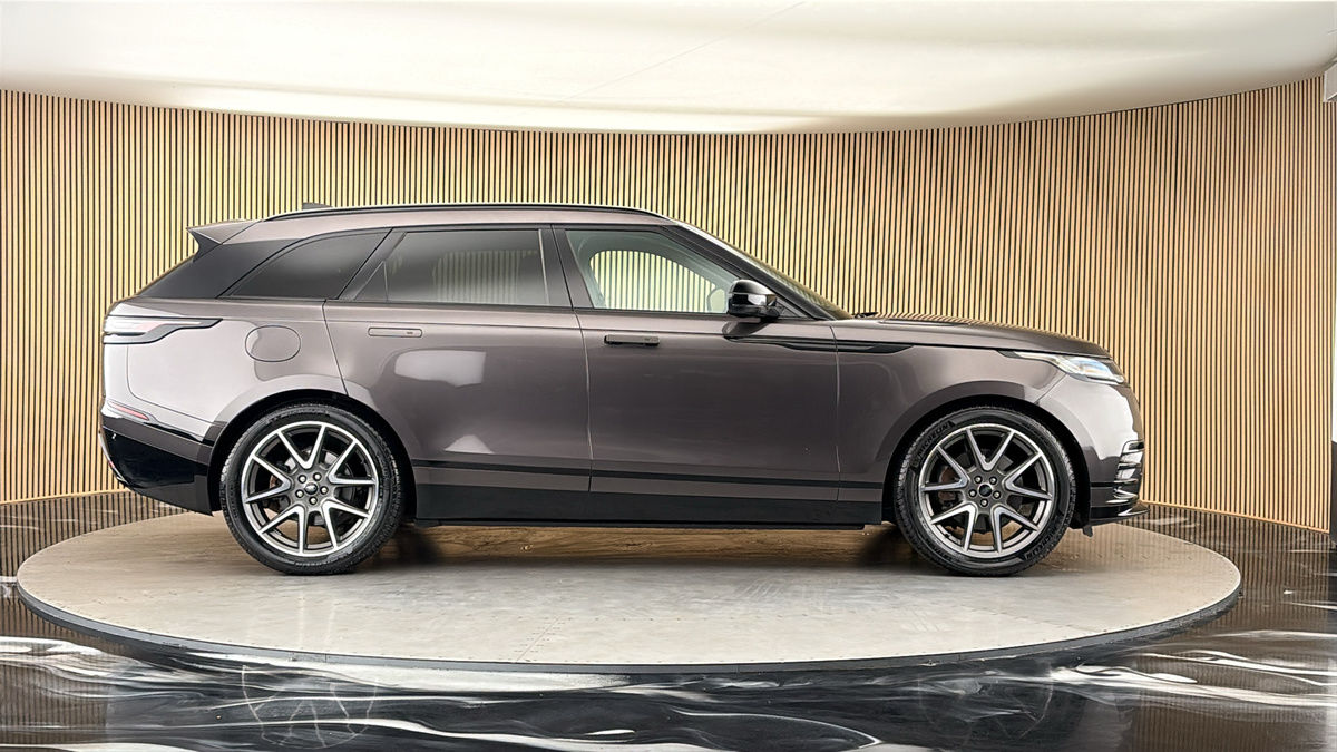 Land Rover Range Rover Velar Image 16
