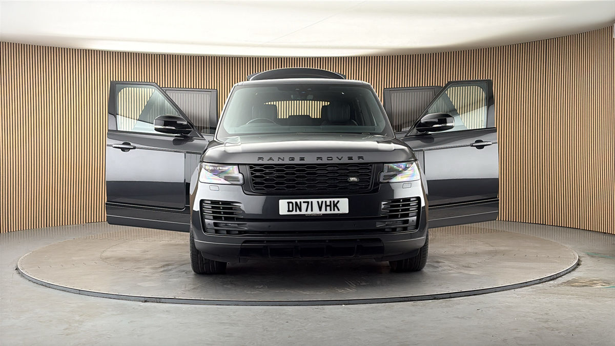 More views of Land Rover Range Rover
