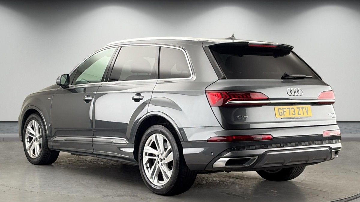Audi Q7 Image 2