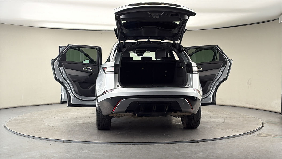 More views of Land Rover Range Rover Velar