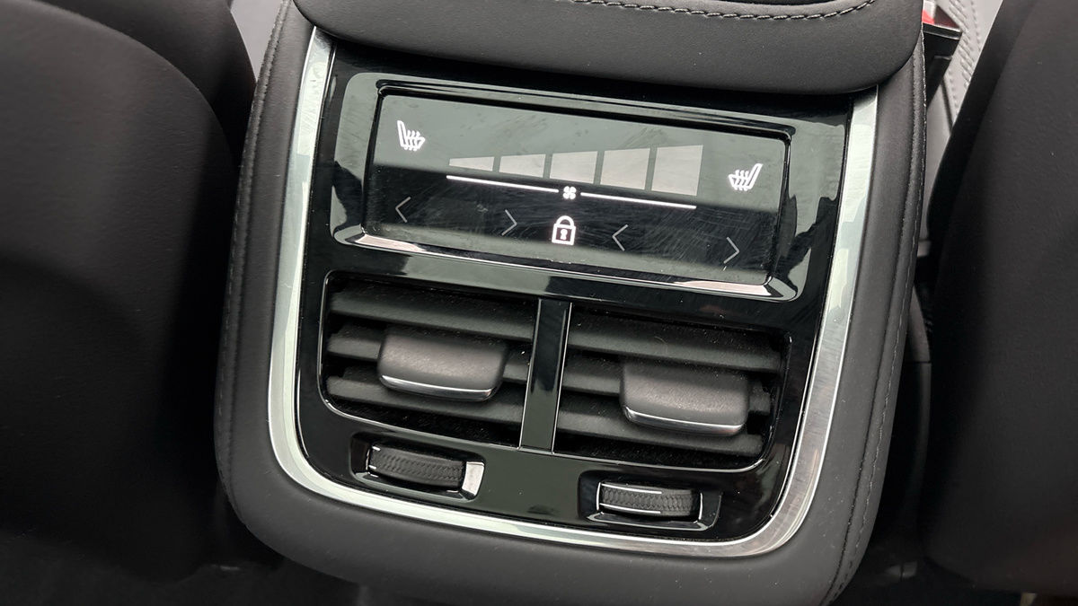 Volvo XC90 Image 29