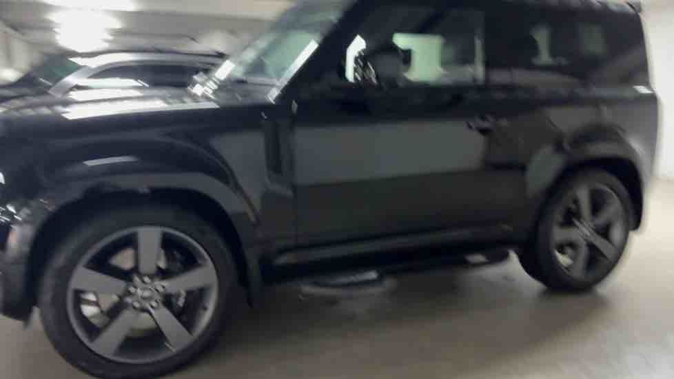 More views of Land Rover Defender 90
