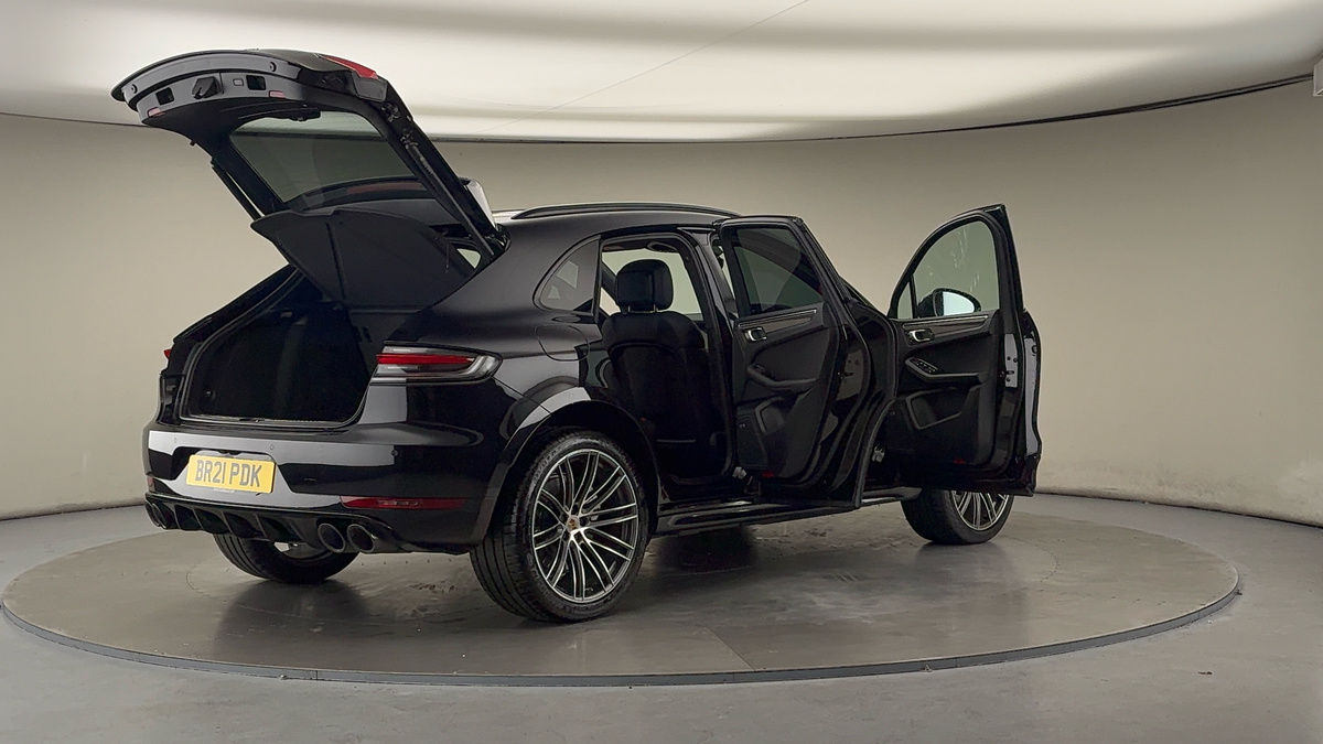 More views of Porsche Macan