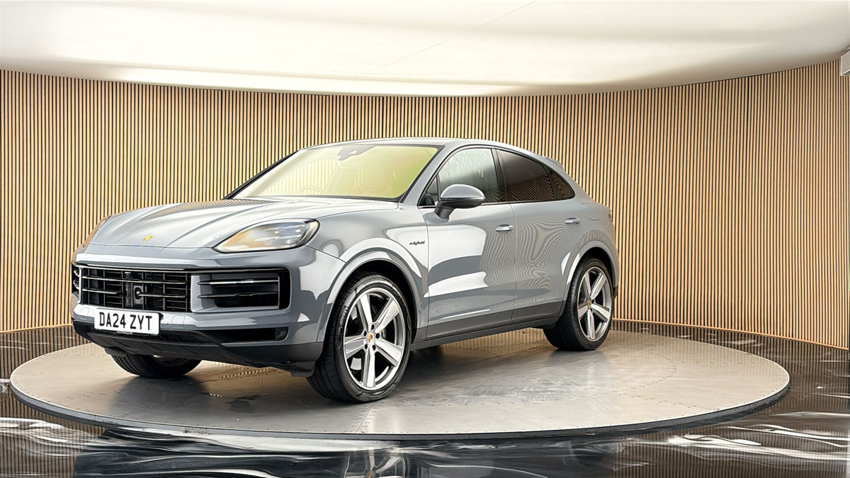 More views of Porsche Cayenne