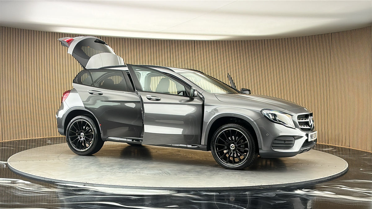 More views of Mercedes-Benz GLA