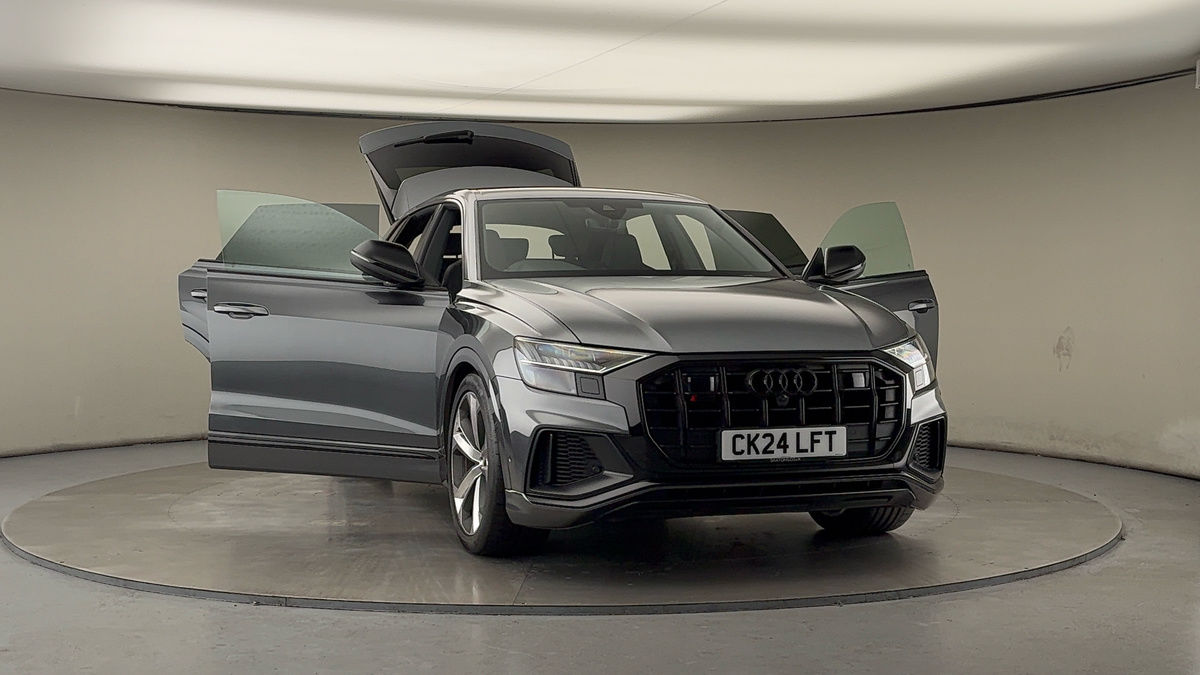 More views of Audi SQ8