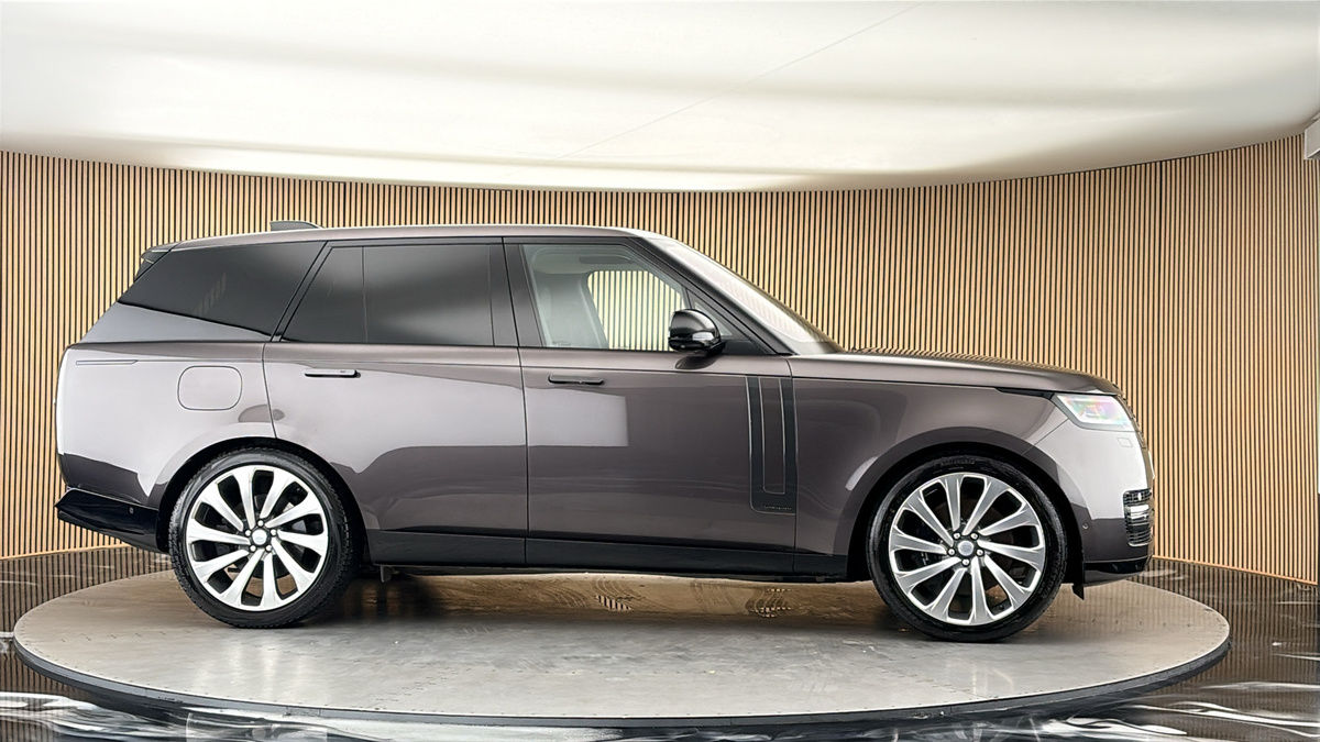 More views of Land Rover Range Rover