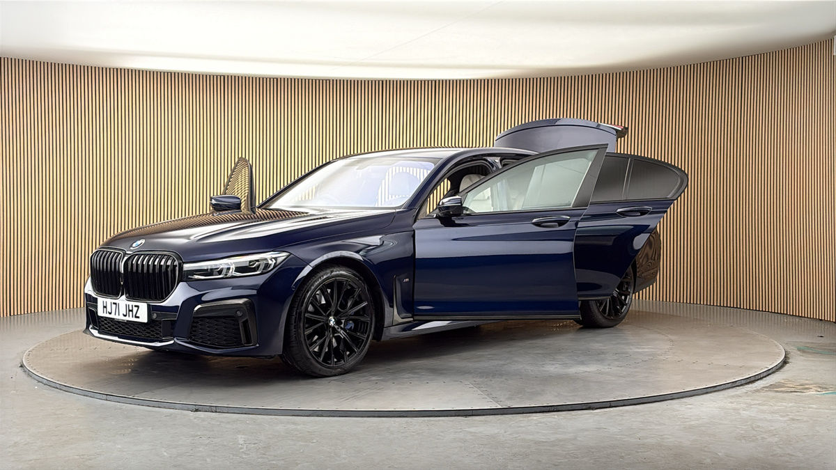 BMW 7 Series Image 22