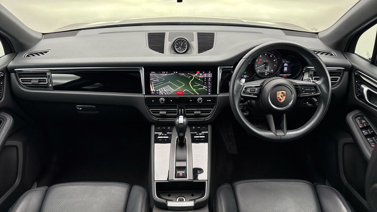 Porsche Macan Image 12