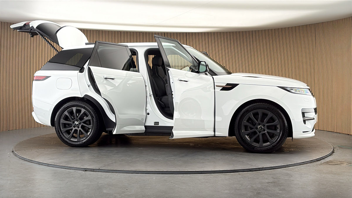 More views of Land Rover Range Rover Sport