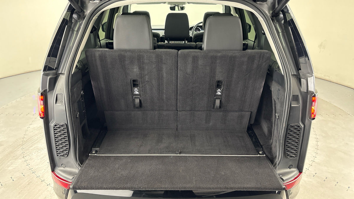 Land Rover Discovery Image 11