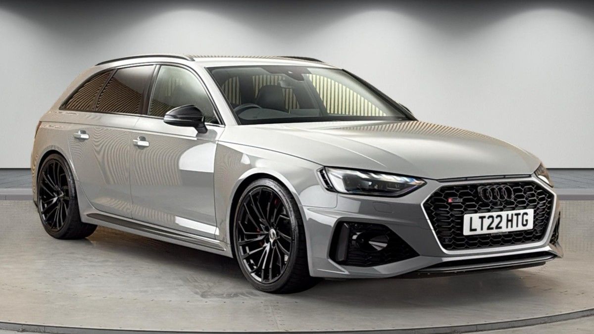 Audi RS4 Avant Sticky Header Image