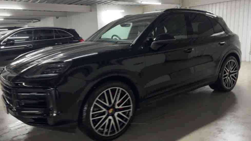 More views of Porsche Cayenne