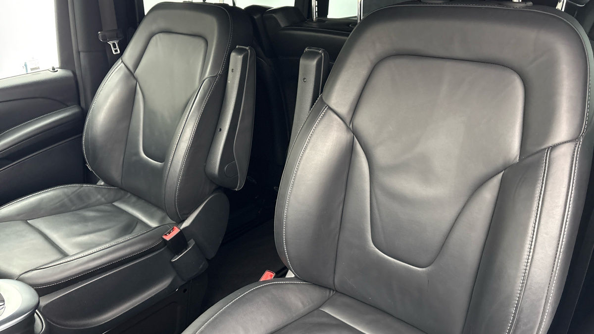 Mercedes-Benz V Class Image 7