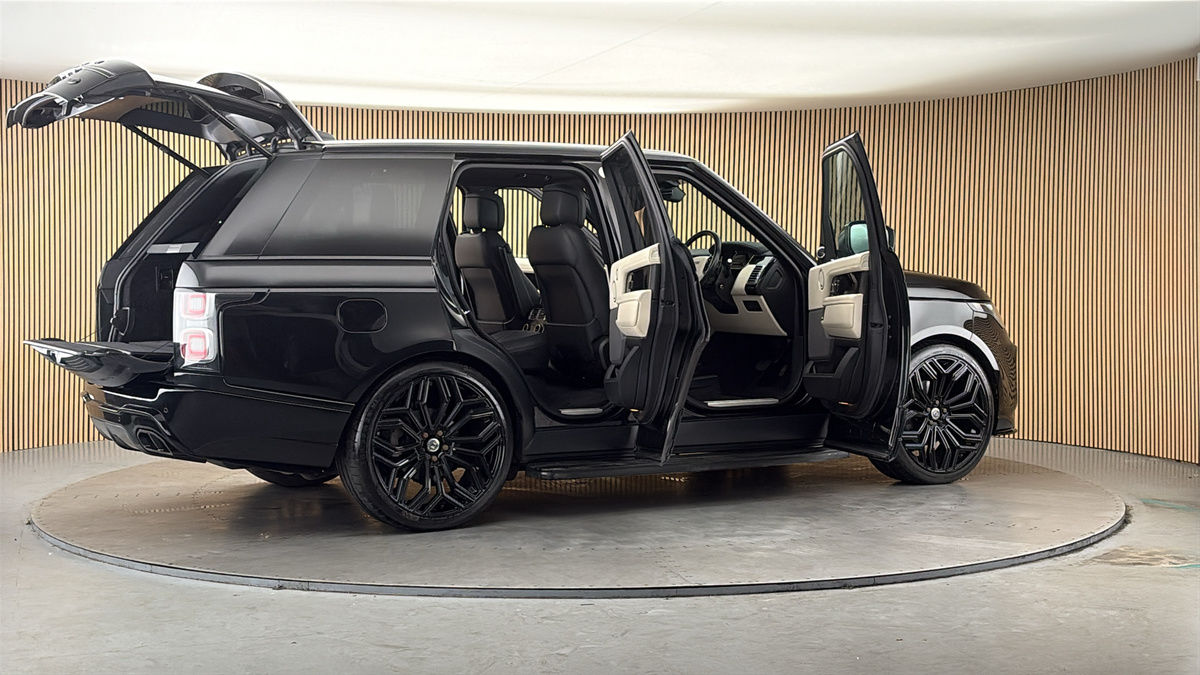 More views of Land Rover Range Rover