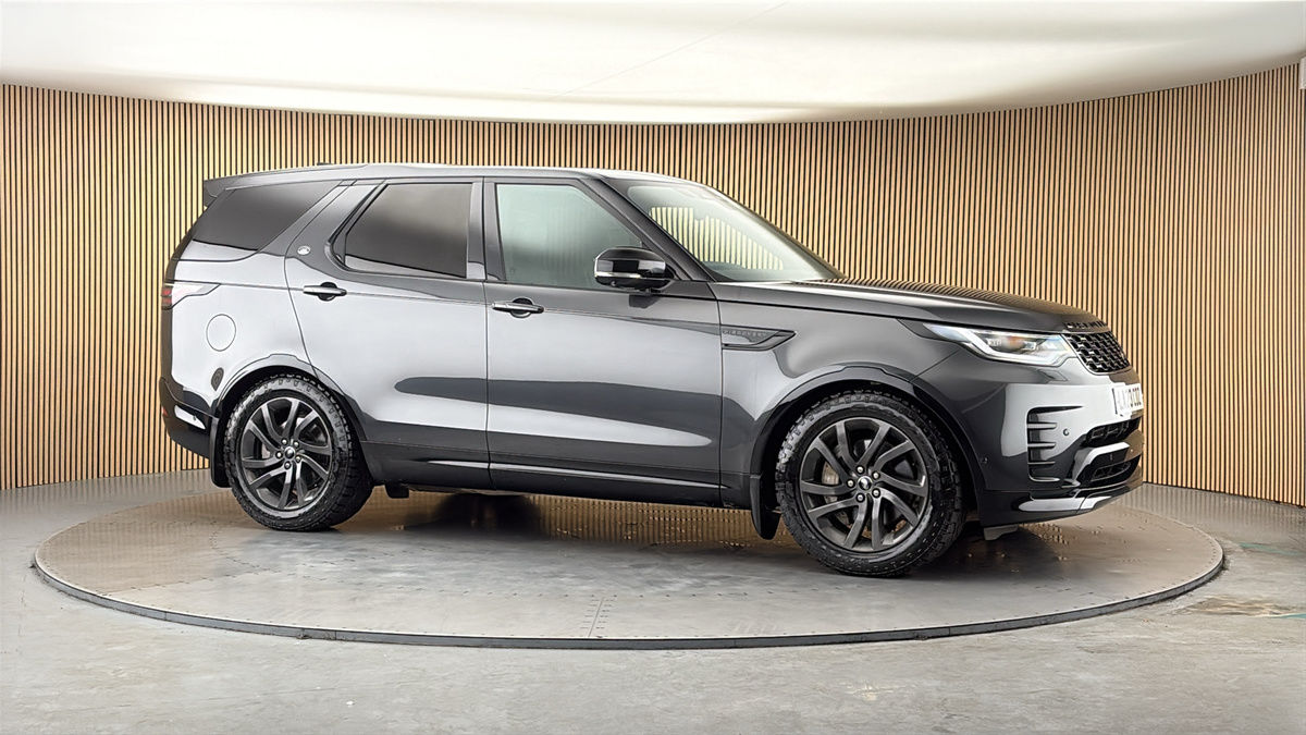 More views of Land Rover Discovery