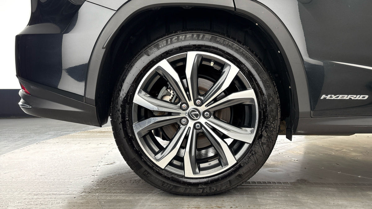 Lexus RX Image 10