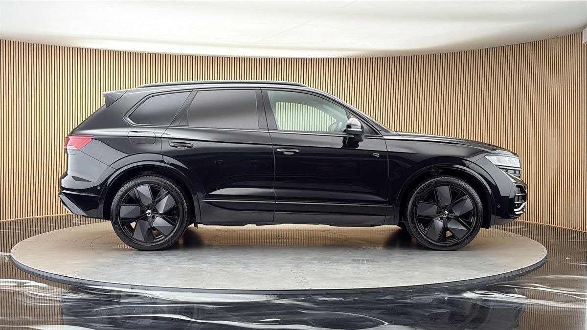 Volkswagen Touareg Image 16