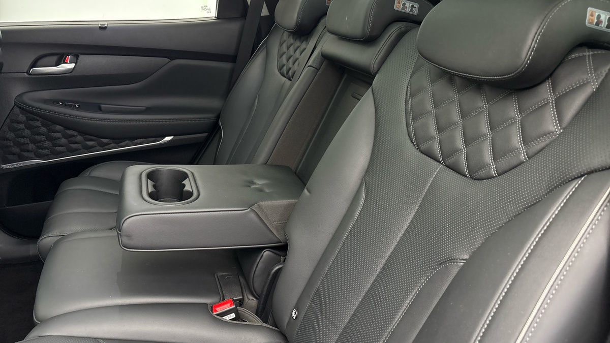 Hyundai Santa Fe Image 9