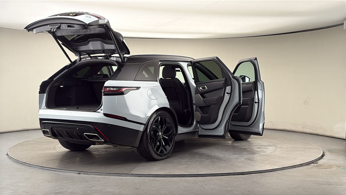 More views of Land Rover Range Rover Velar