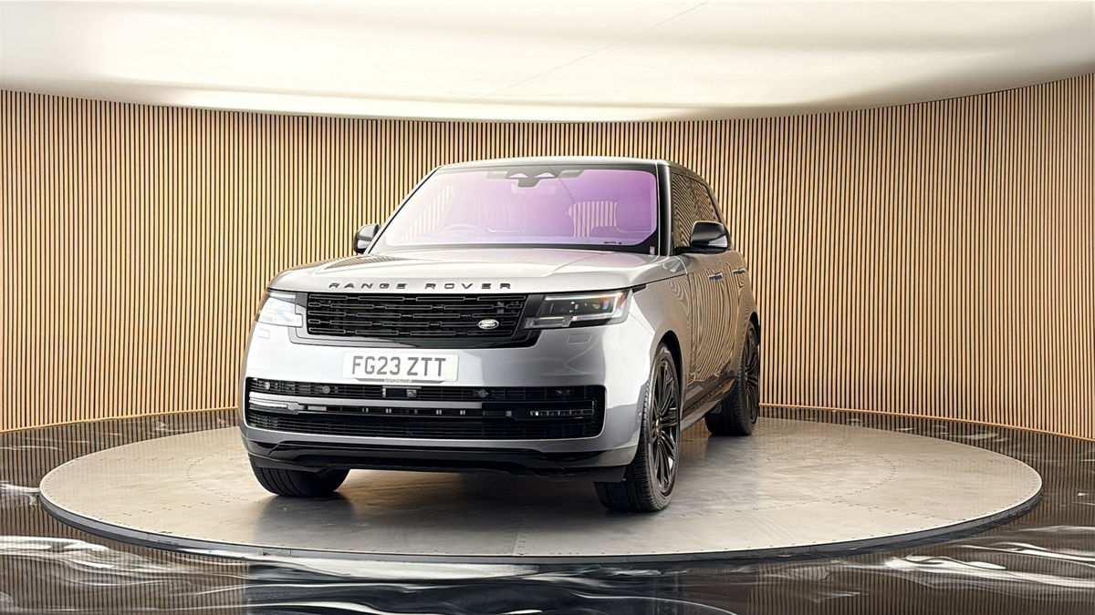 More views of Land Rover Range Rover