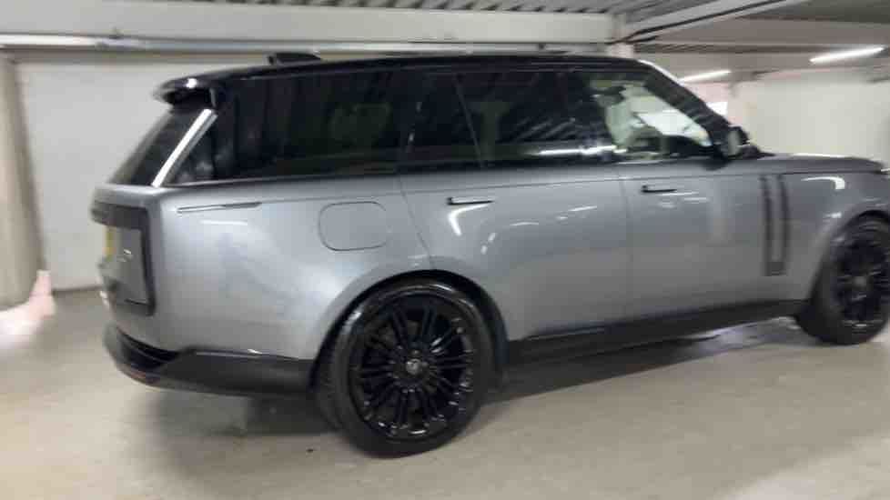 More views of Land Rover Range Rover