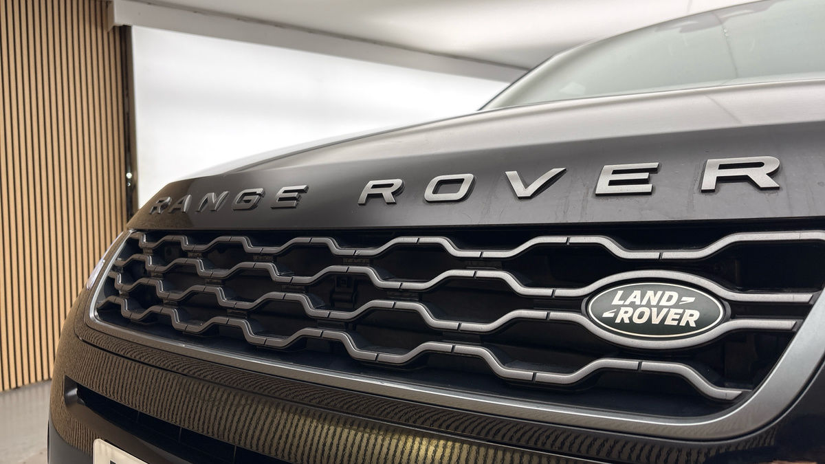 Land Rover Range Rover Evoque Image 24