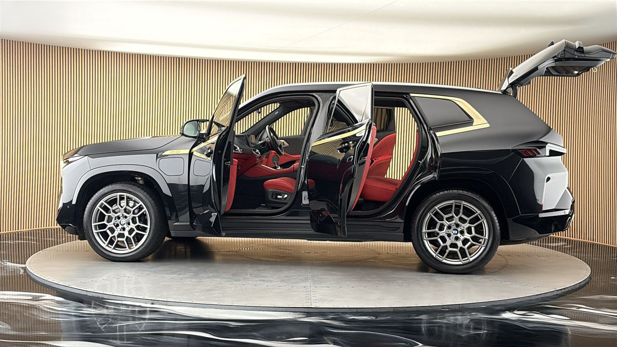 More views of BMW XM