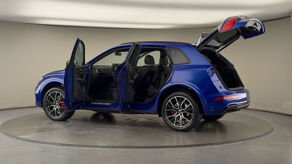 More views of Audi Q5