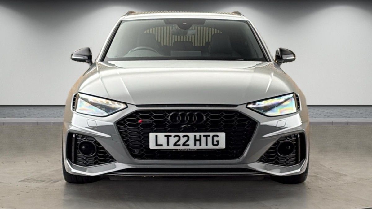 Audi RS4 Avant Image 3