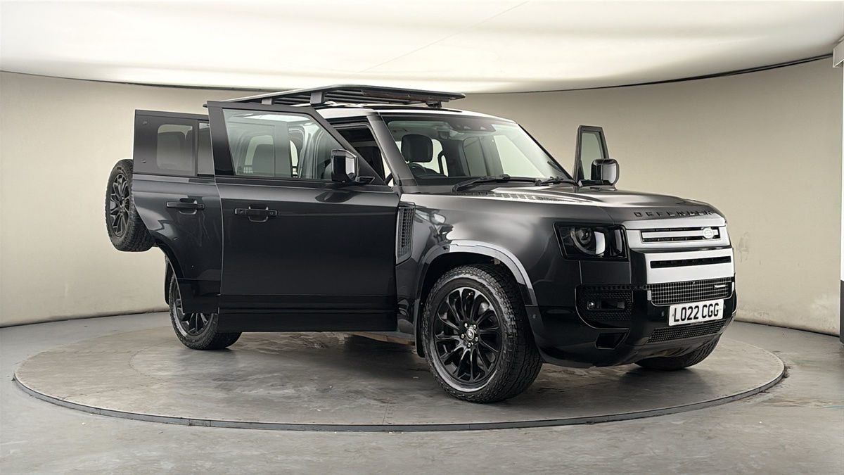 More views of Land Rover Defender 110