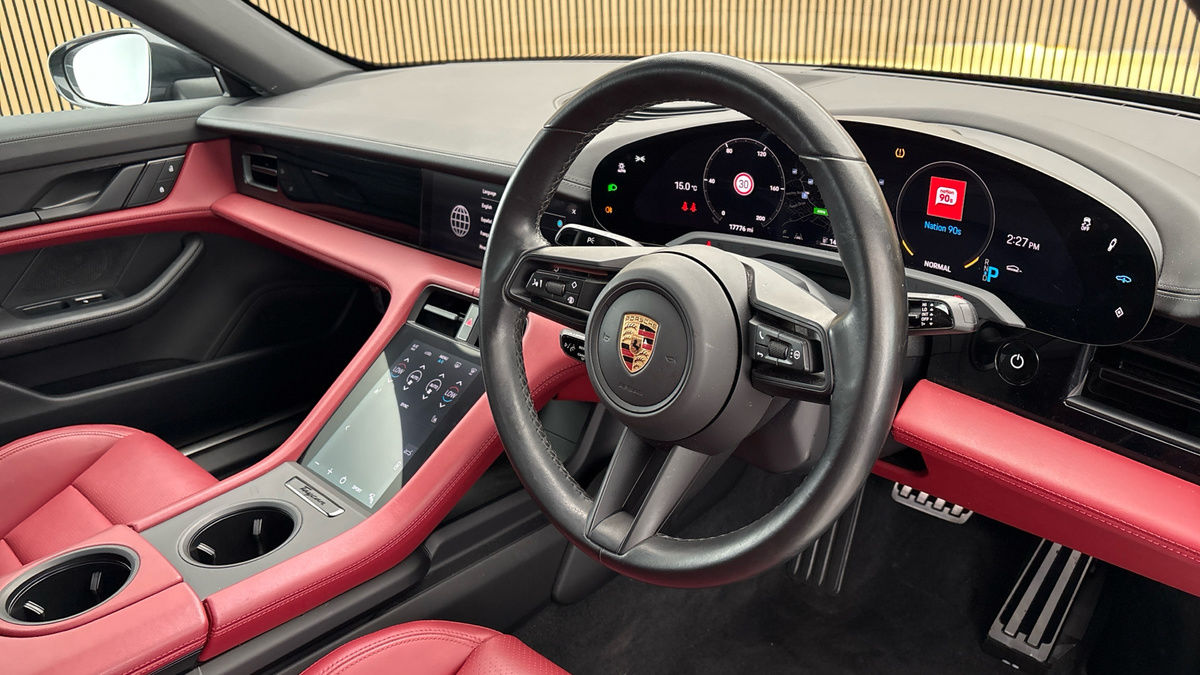 Porsche Taycan Image 5