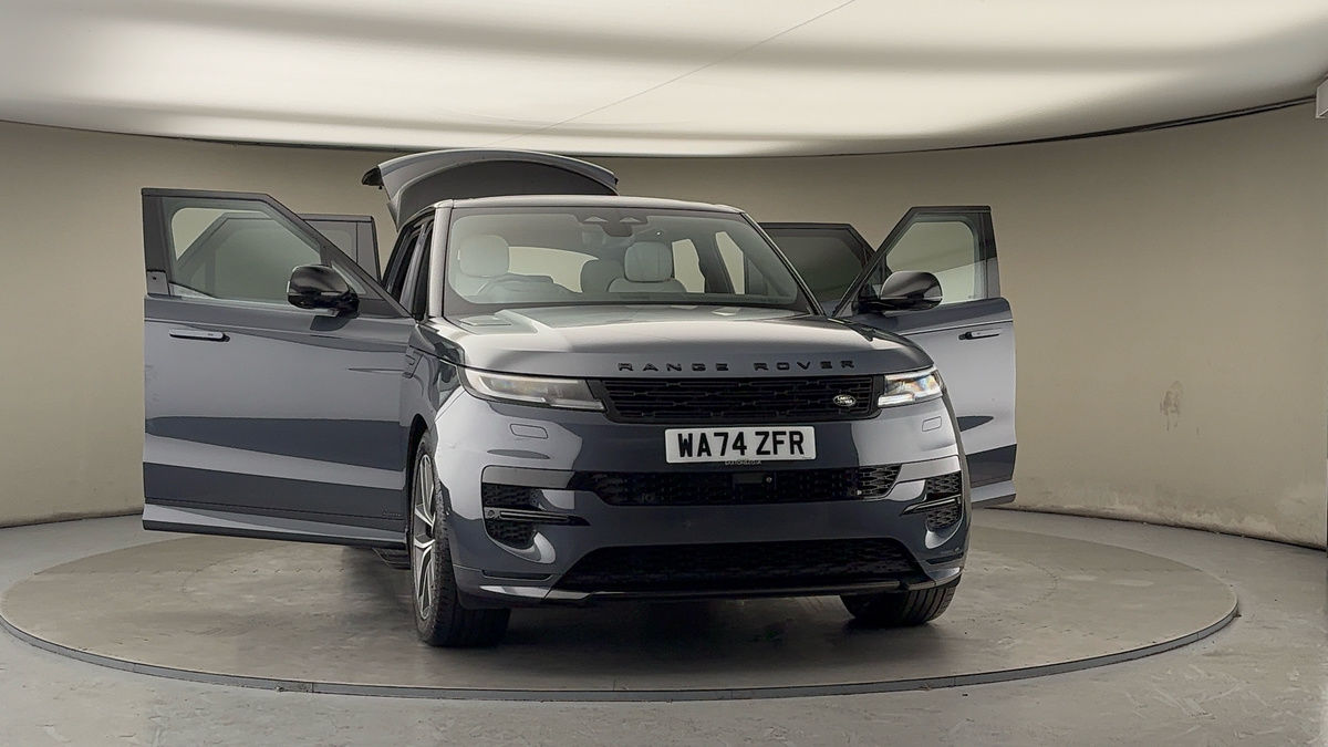 More views of Land Rover Range Rover Sport