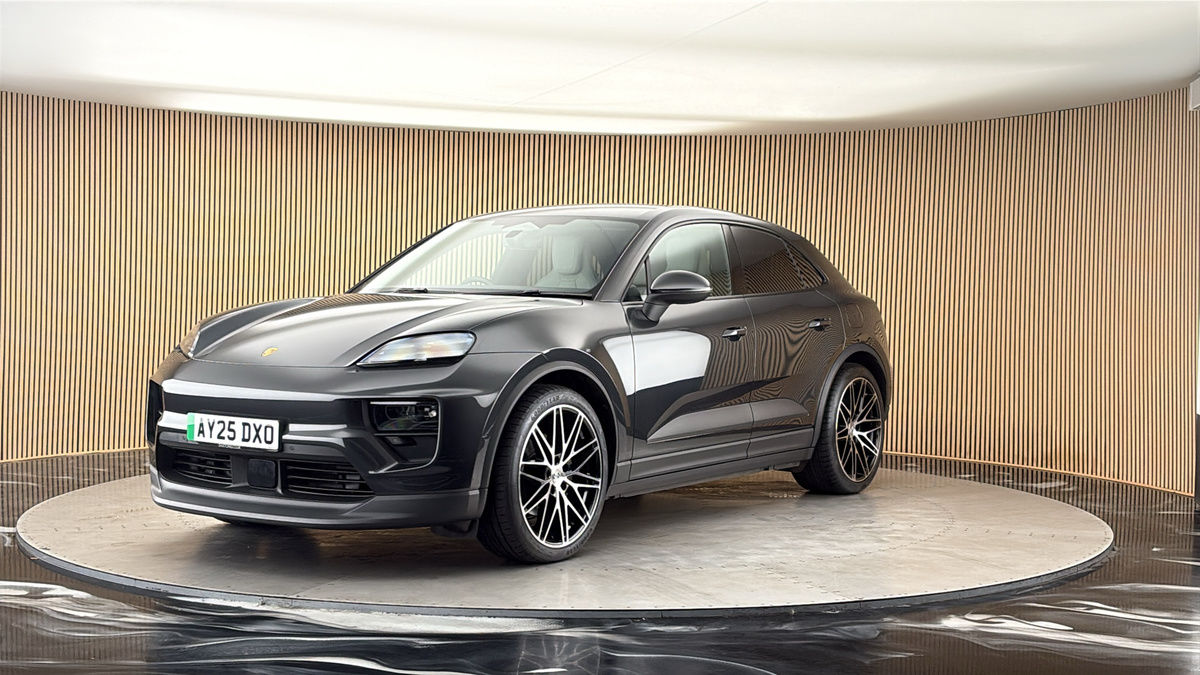 More views of Porsche Macan
