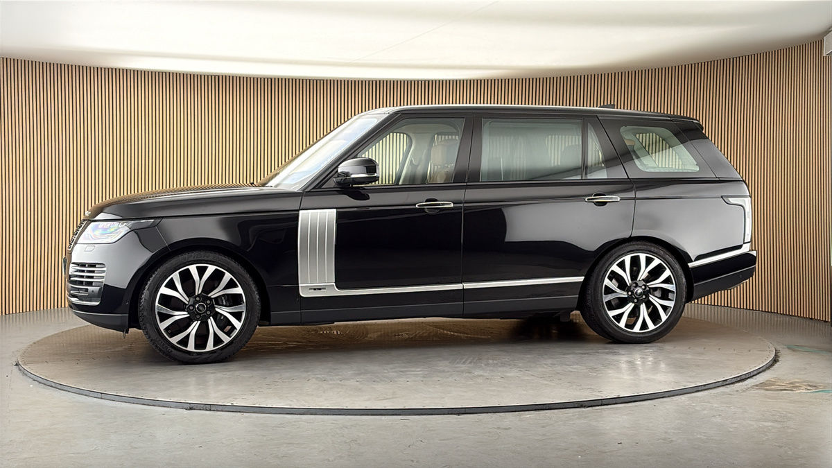 More views of Land Rover Range Rover