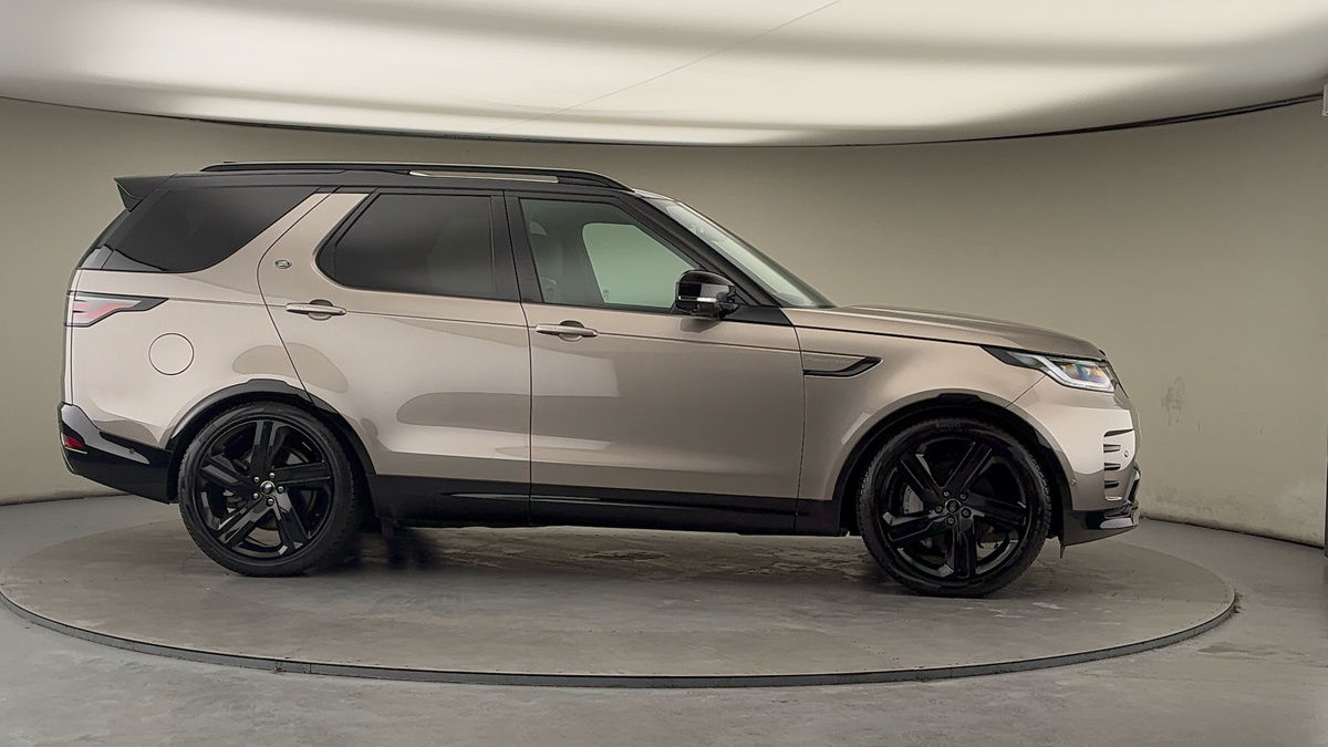 More views of Land Rover Discovery