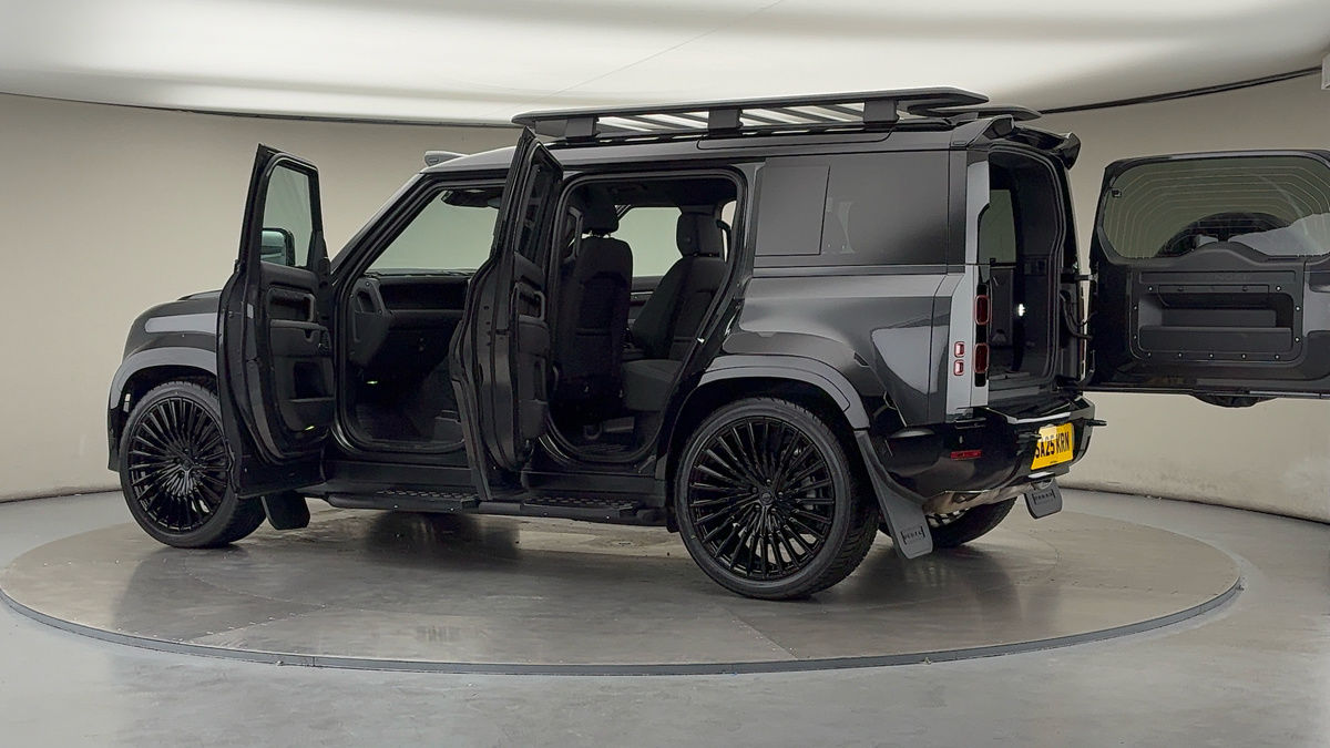 More views of Land Rover Defender 110