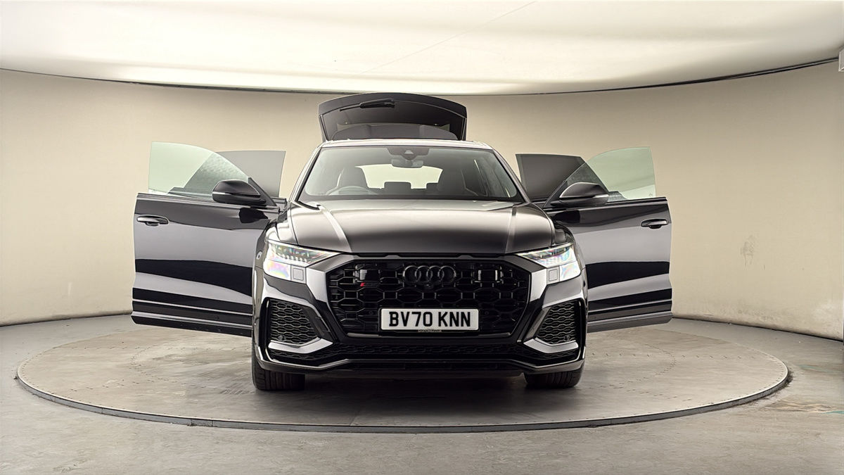 More views of Audi RSQ8