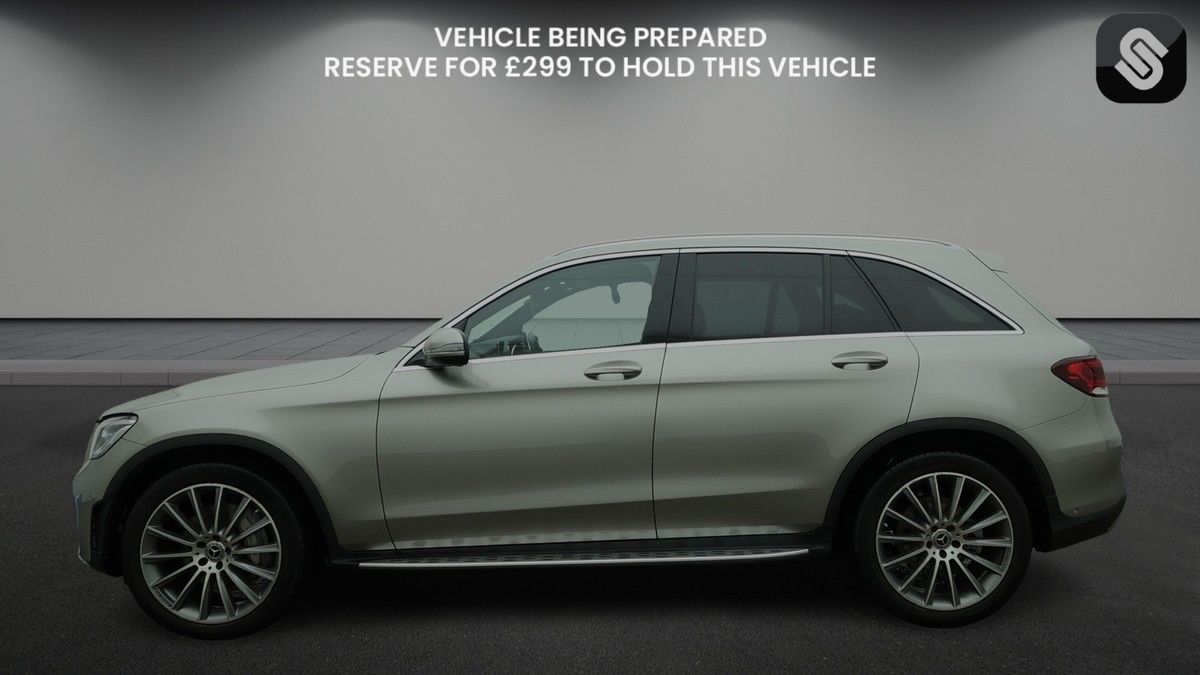 Mercedes-Benz GLC Image 11