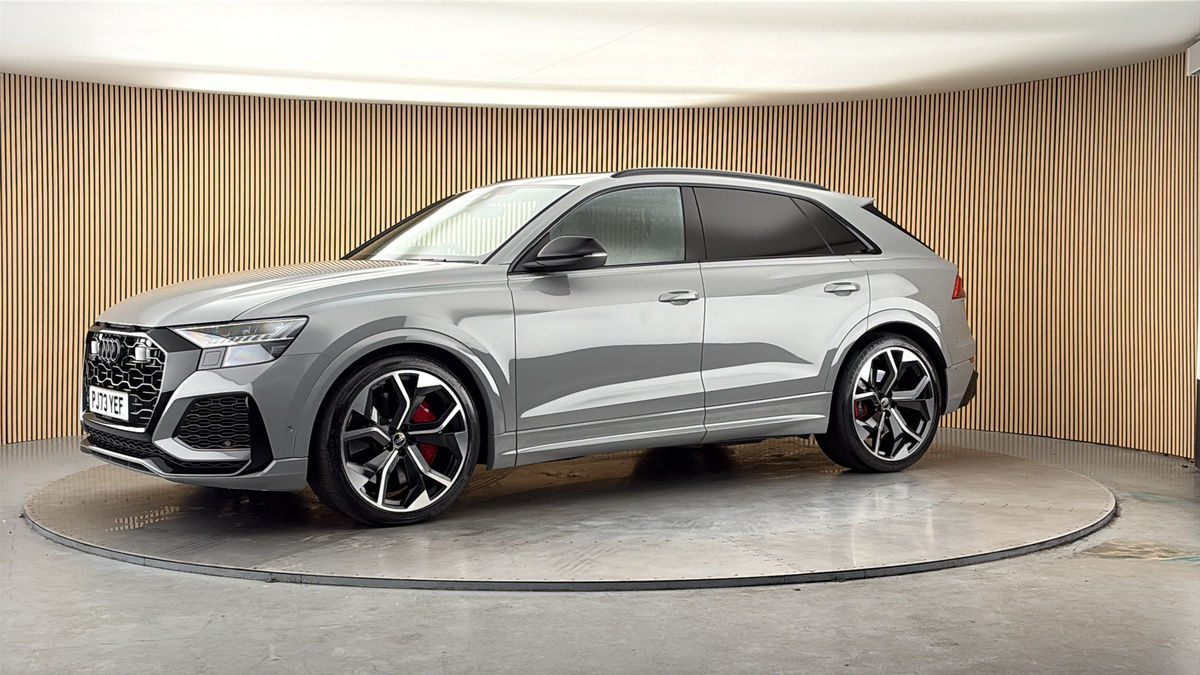 More views of Audi RSQ8