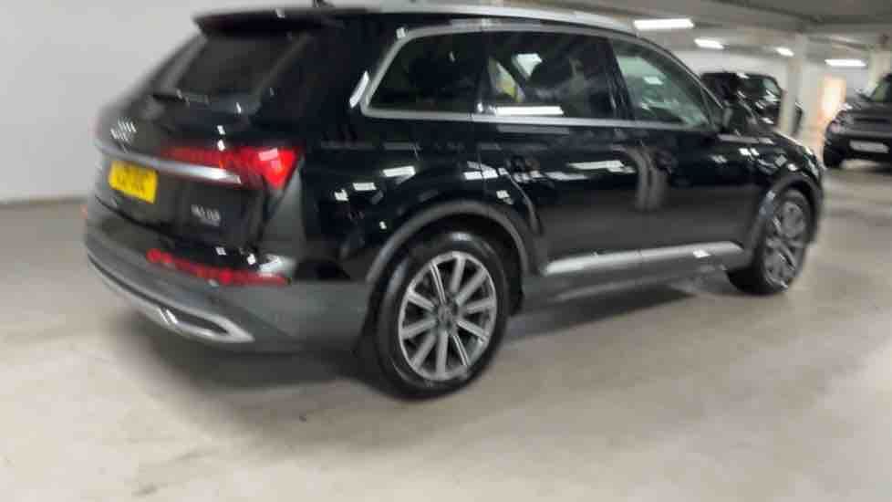 More views of Audi Q7