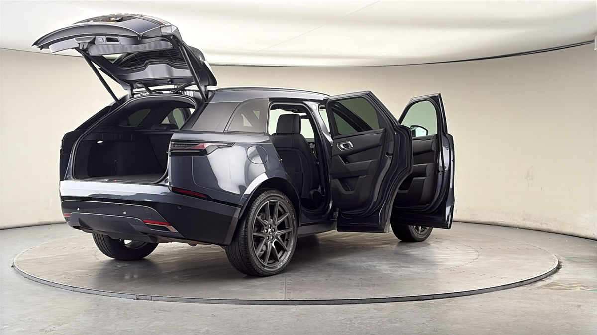 More views of Land Rover Range Rover Velar