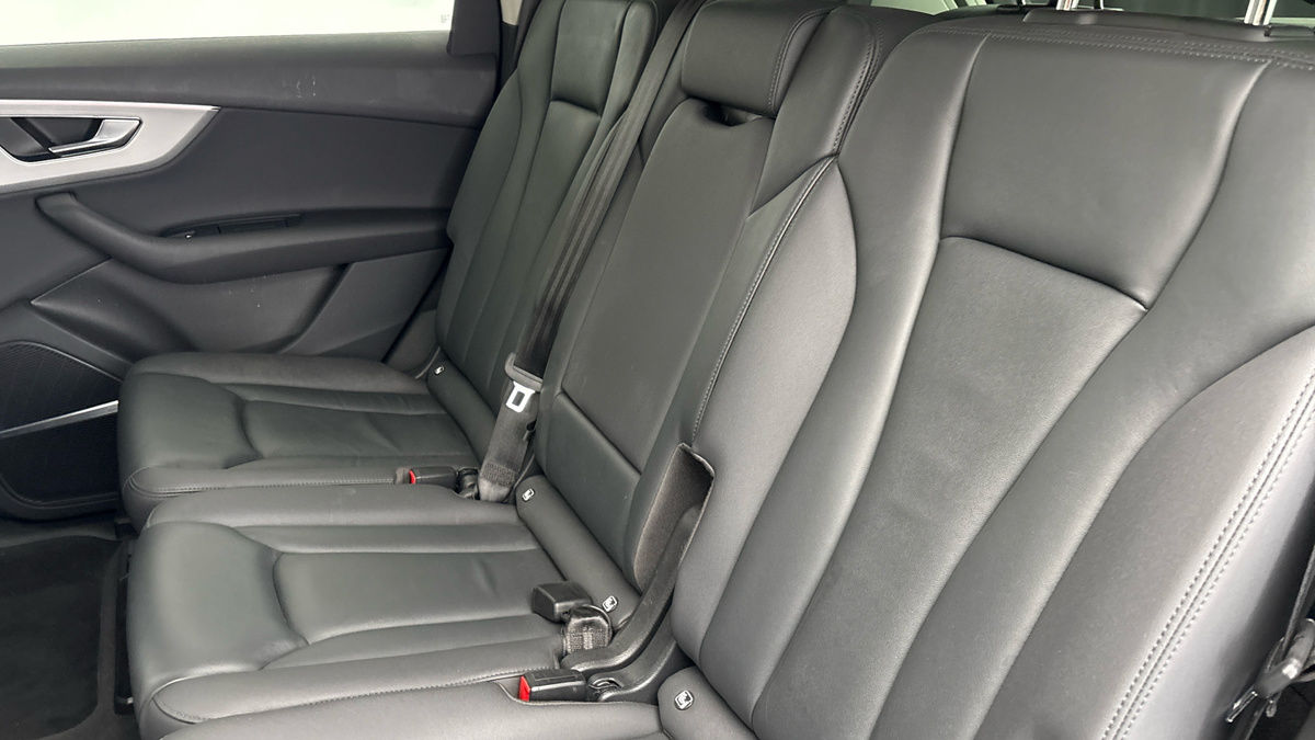 Audi Q7 Image 8
